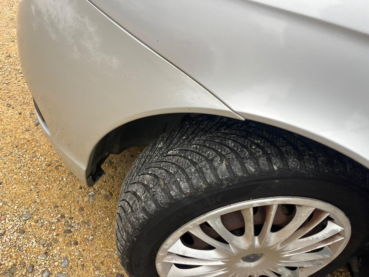 Lancia Ypsilon 1.2 Benzina/GPL - Neopatentato