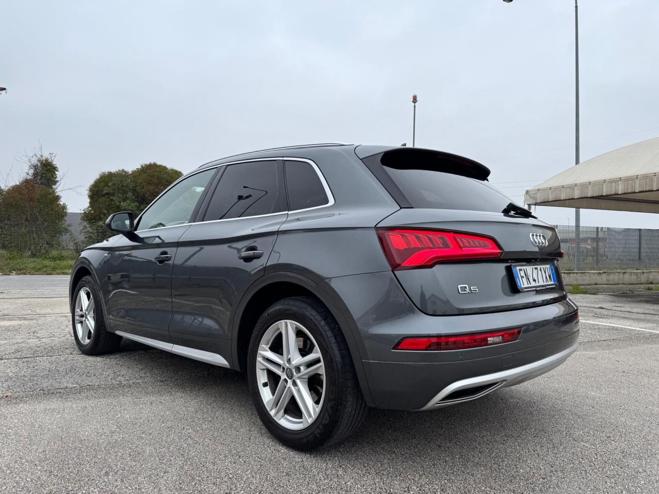 AUDI Q5 2.0 Quattro S-LINE-Virtual Luci Ambient 19