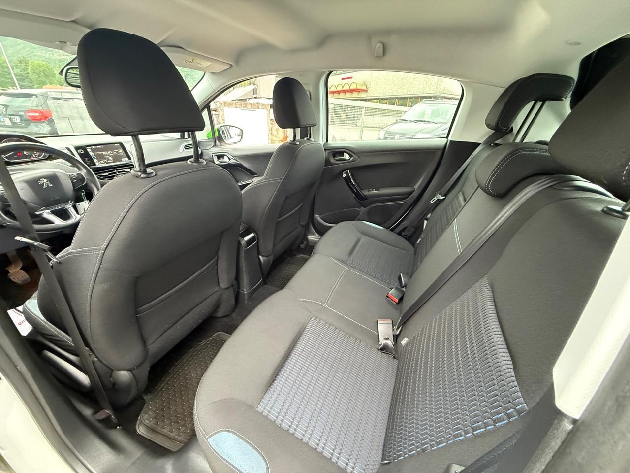 Peugeot 208 1.6 e-HDi 92 OK NEOPATENTATI5 porte Allure