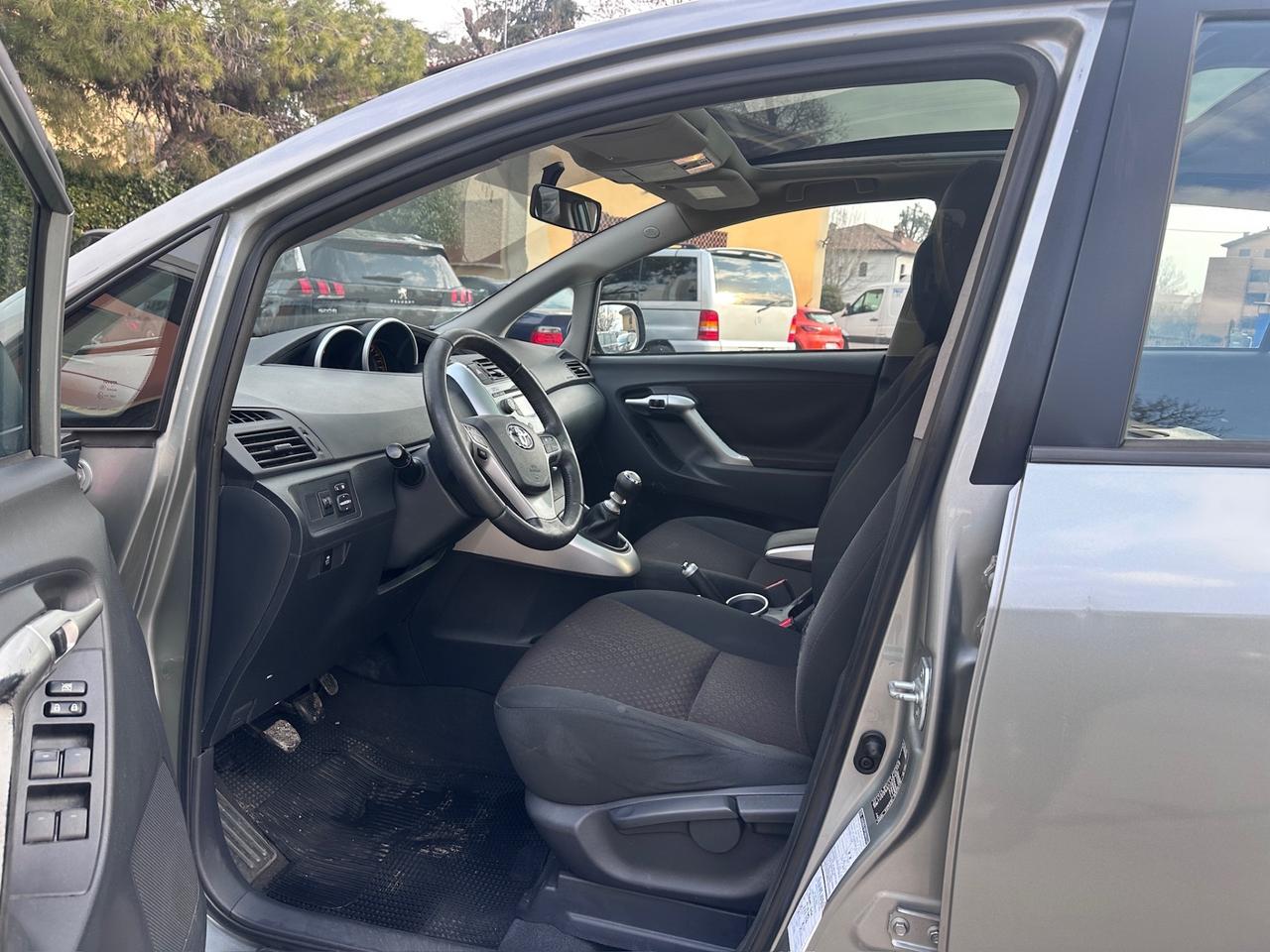 Toyota Verso 2.0 D Luxury Pack 7 posti tetto panoramico