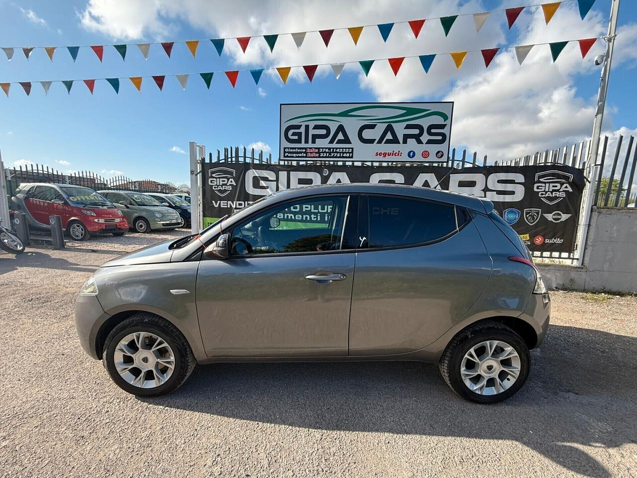 Lancia Ypsilon 0.9 TwinAir 85 CV 5 porte Metano Ecochic Elle