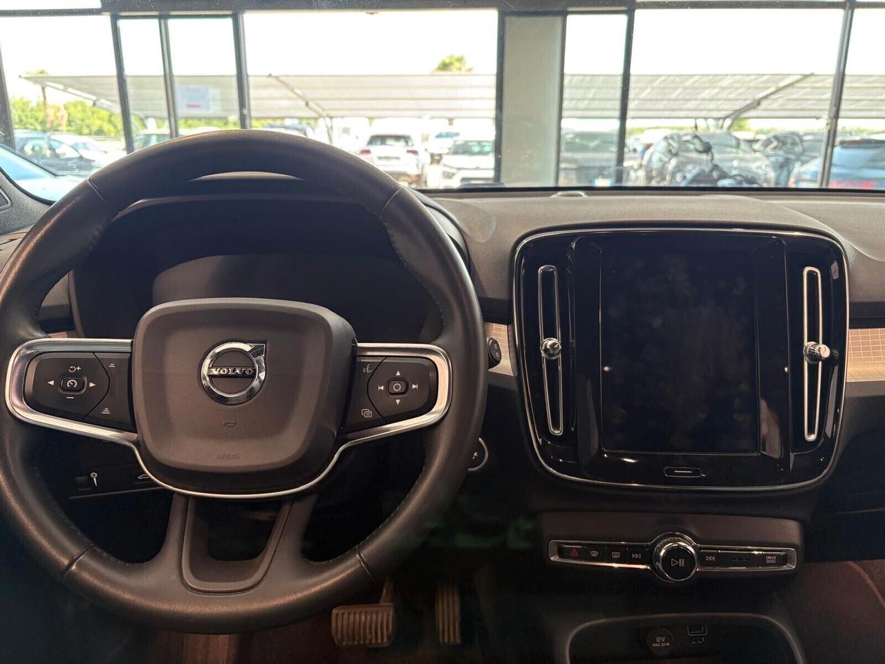 Volvo XC40 MOMENTUM PRO D3 Geartronic UNICO PR.