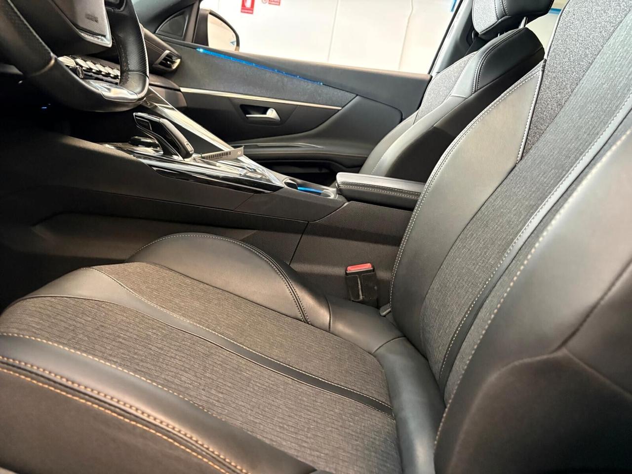 Peugeot 3008 GT LINE BlueHDi 130 EAT8 UNICO PR.
