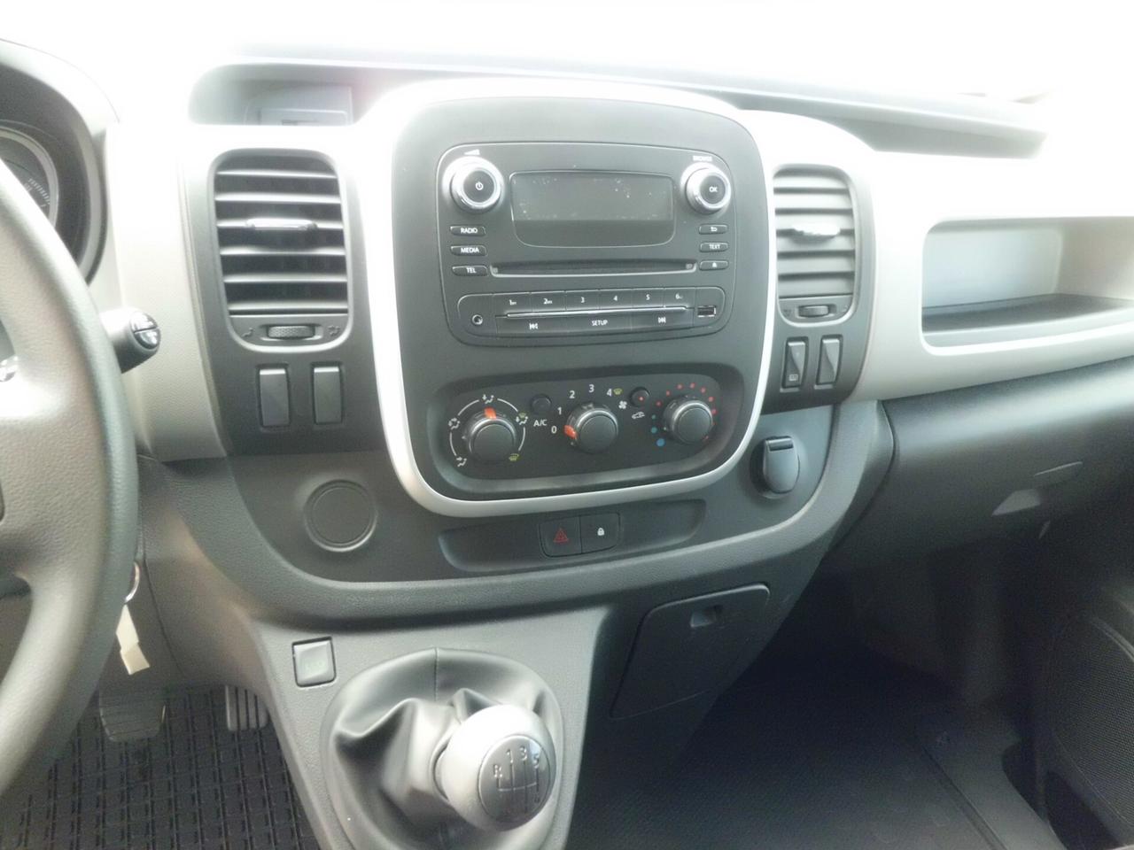 Nissan NV300 29 1.6 dCi 120CV PL-TN Van