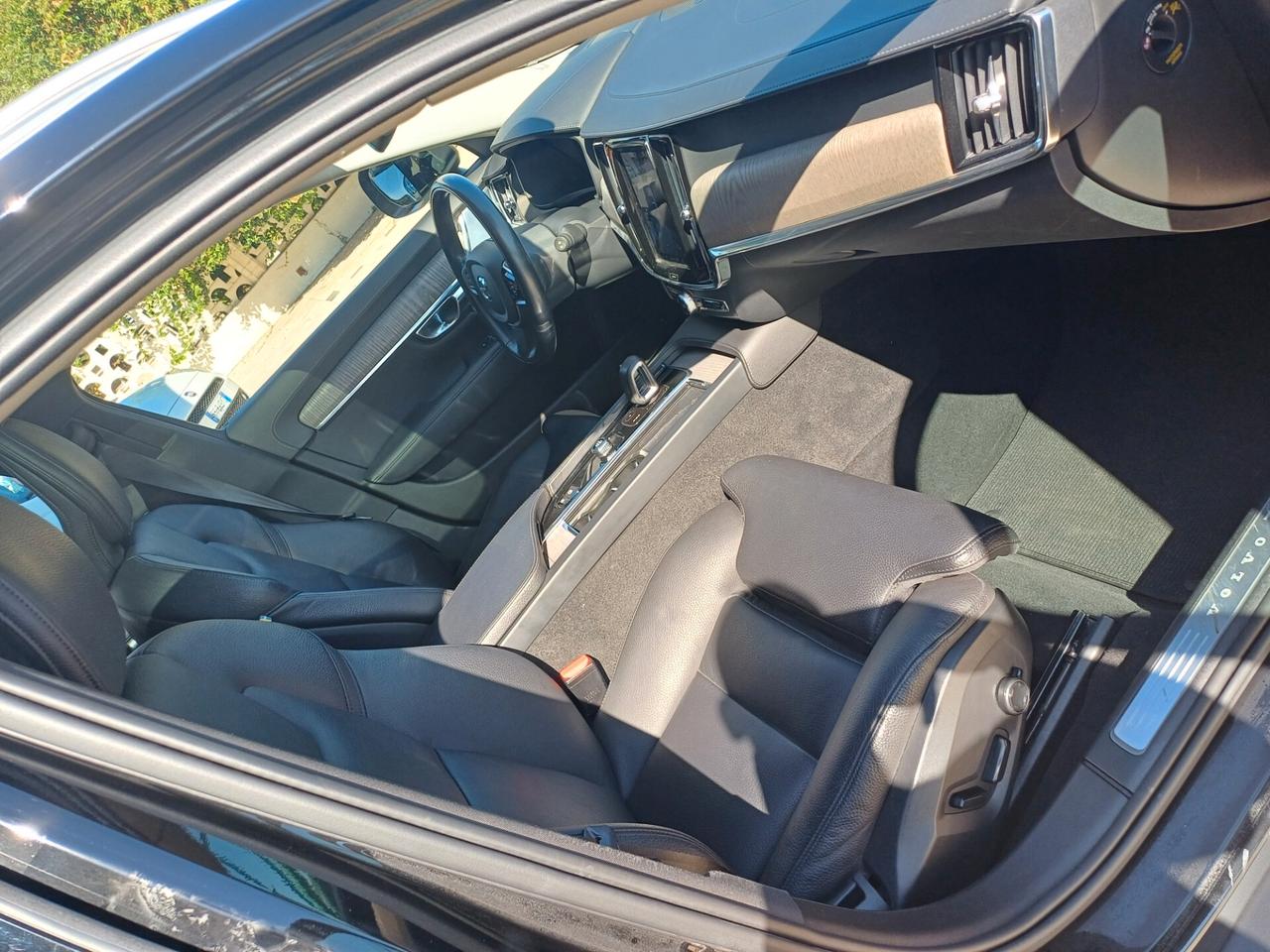 Volvo V90 Cross Country B4 (d) AWD Geartronic Business Pro