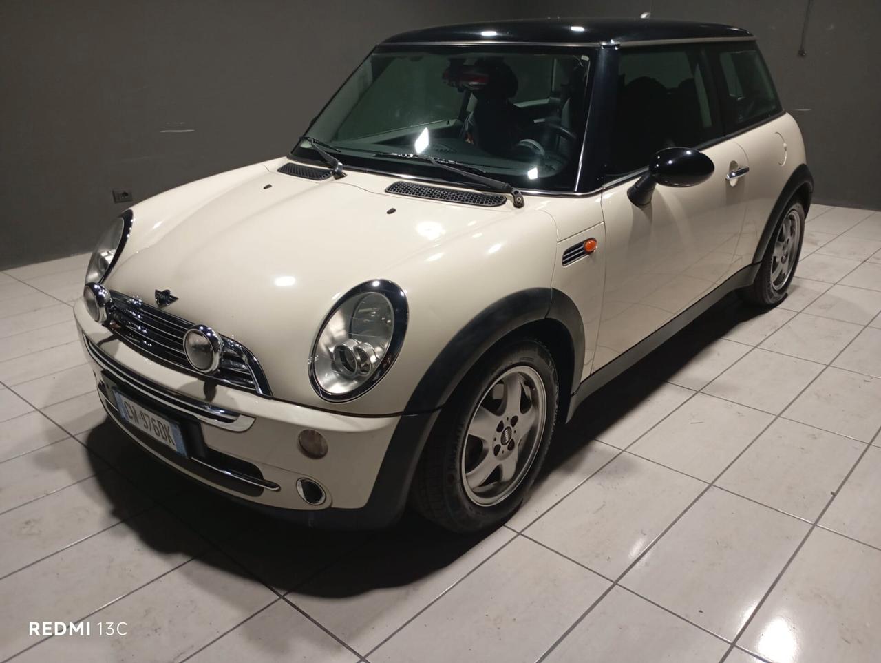 MINI COOPER DEL 2005 BENZINA 150.000 KM