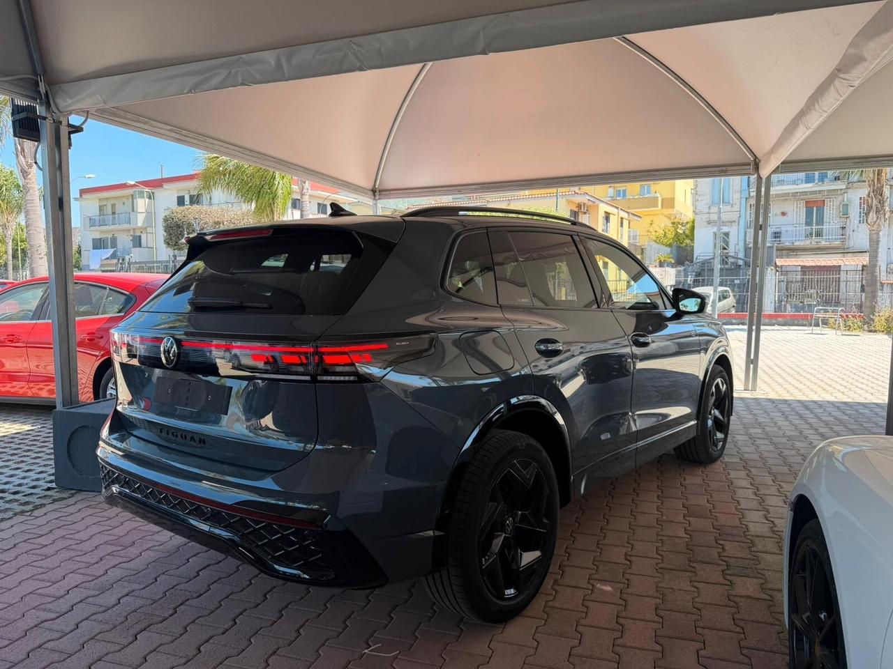 Volkswagen Tiguan 2.0 TDI 150 CV DSG R-Line