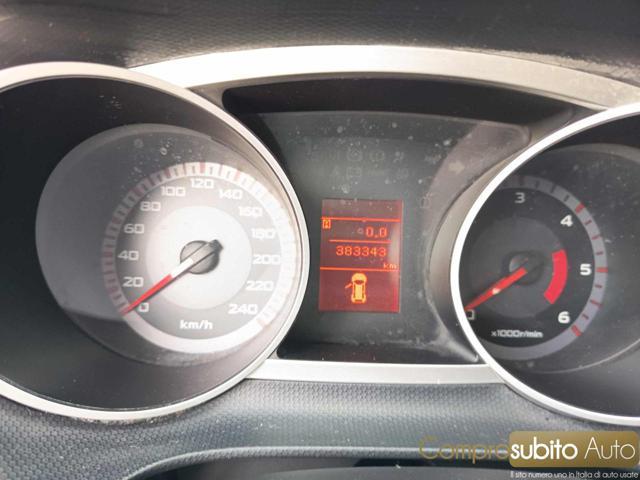 MITSUBISHI Outlander 2.0 DI-D Instyle 7 p.ti DPF