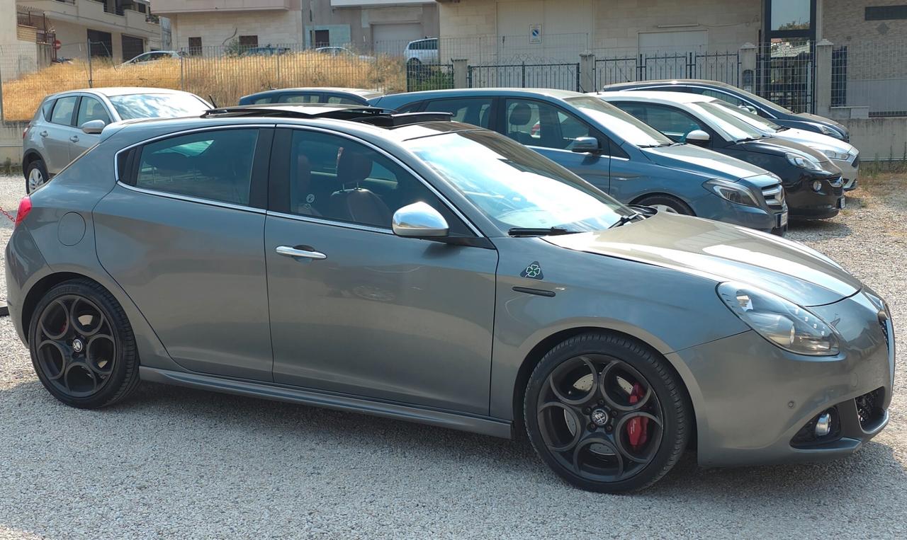 Giulietta 1750 Turbo TCT Quadrifoglio Verde