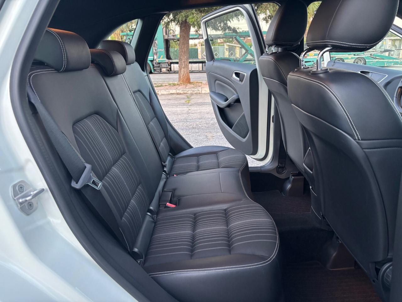 Mercedes-benz B 180 CDI Executive ( motore mercedes )