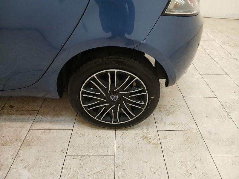 Lancia Ypsilon 1.0 firefly hybrid Gold s&s 70cv