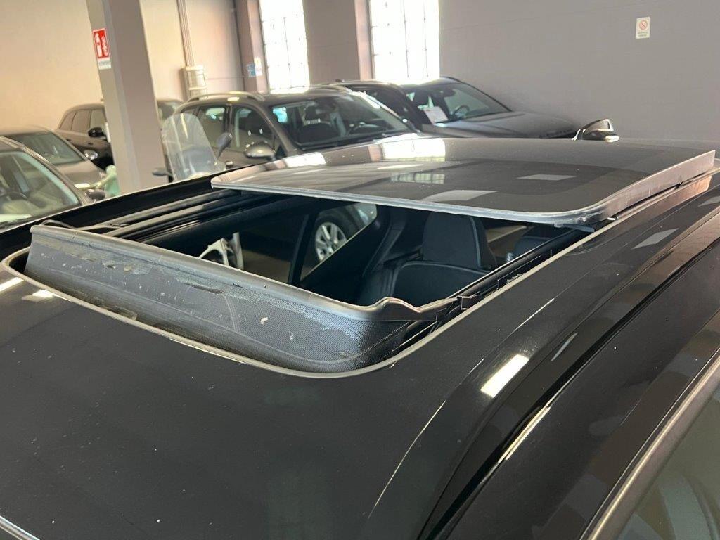 Volvo XC40 2.0 b4 Hybrid Ultra Dark 197cv