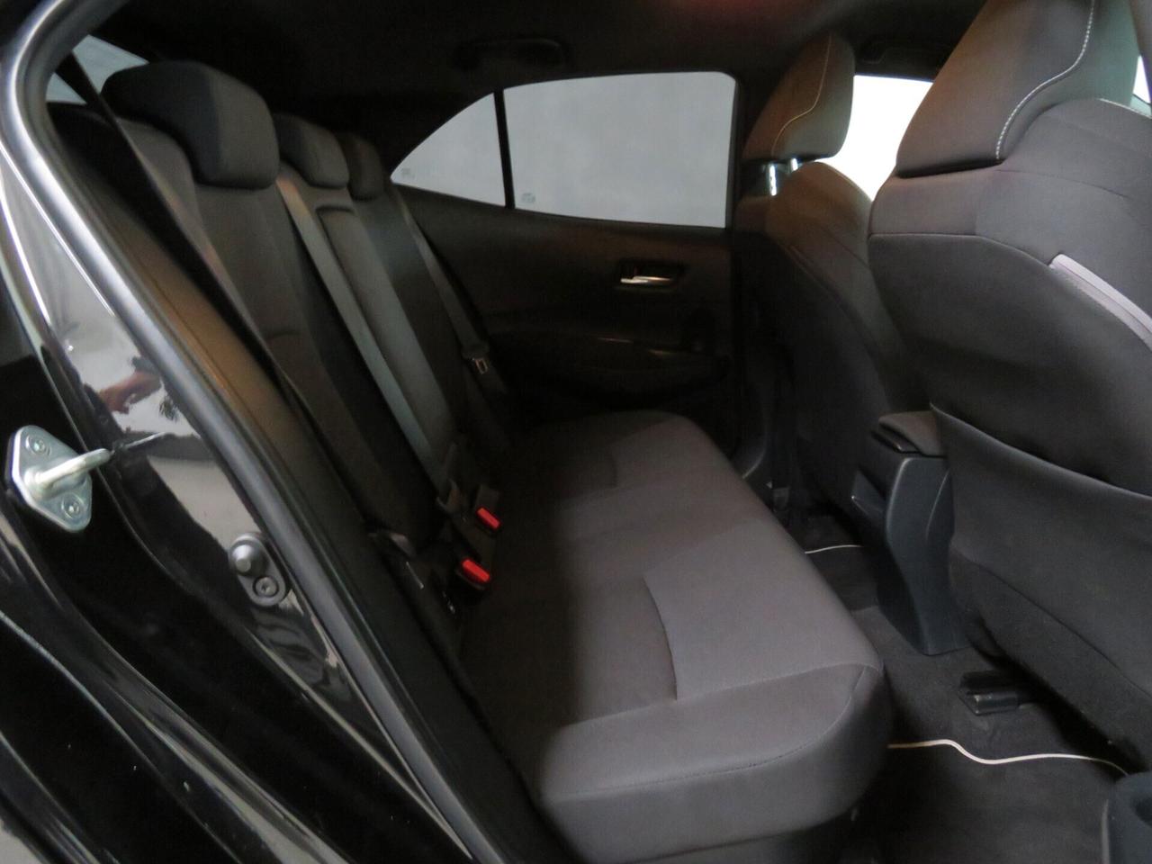 Toyota Corolla 1.8 Hybrid Business