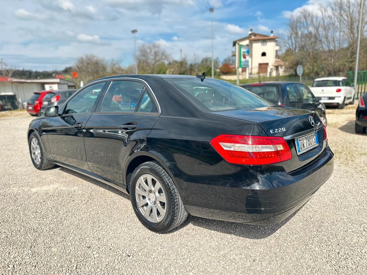 Mercedes-benz E 220 CDI BlueEFFICIENCY Avantgarde