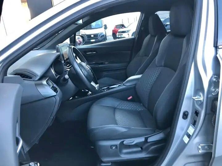 Toyota C-HR 1.8 Hybrid E-CVT Trend