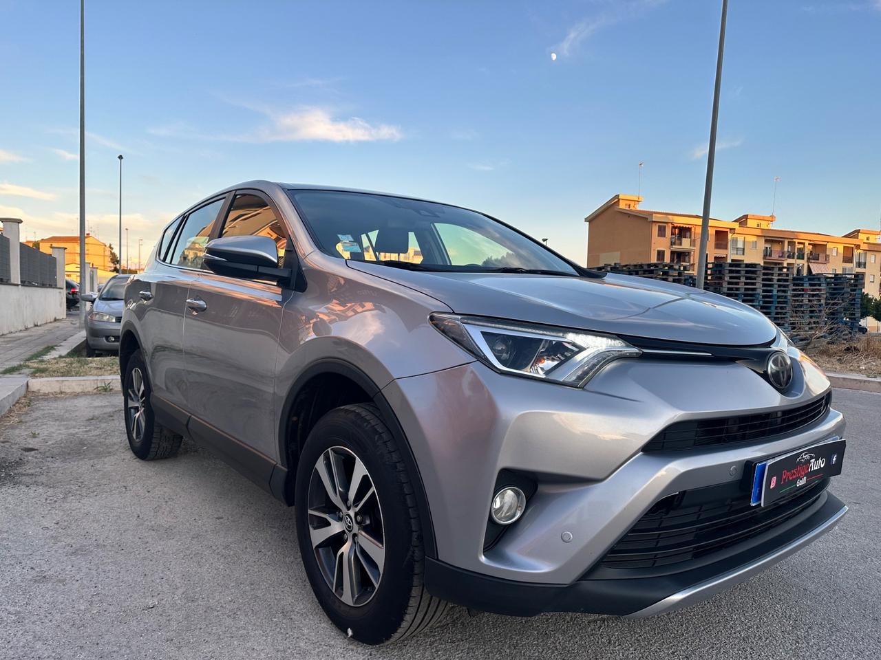 Toyota RAV 4 RAV4 2.0 D-4D 2WD Active