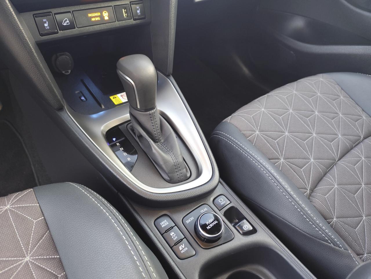 Toyota Yaris Cross 1.5 Hybrid 5p. E-CVT AWD-i Lounge