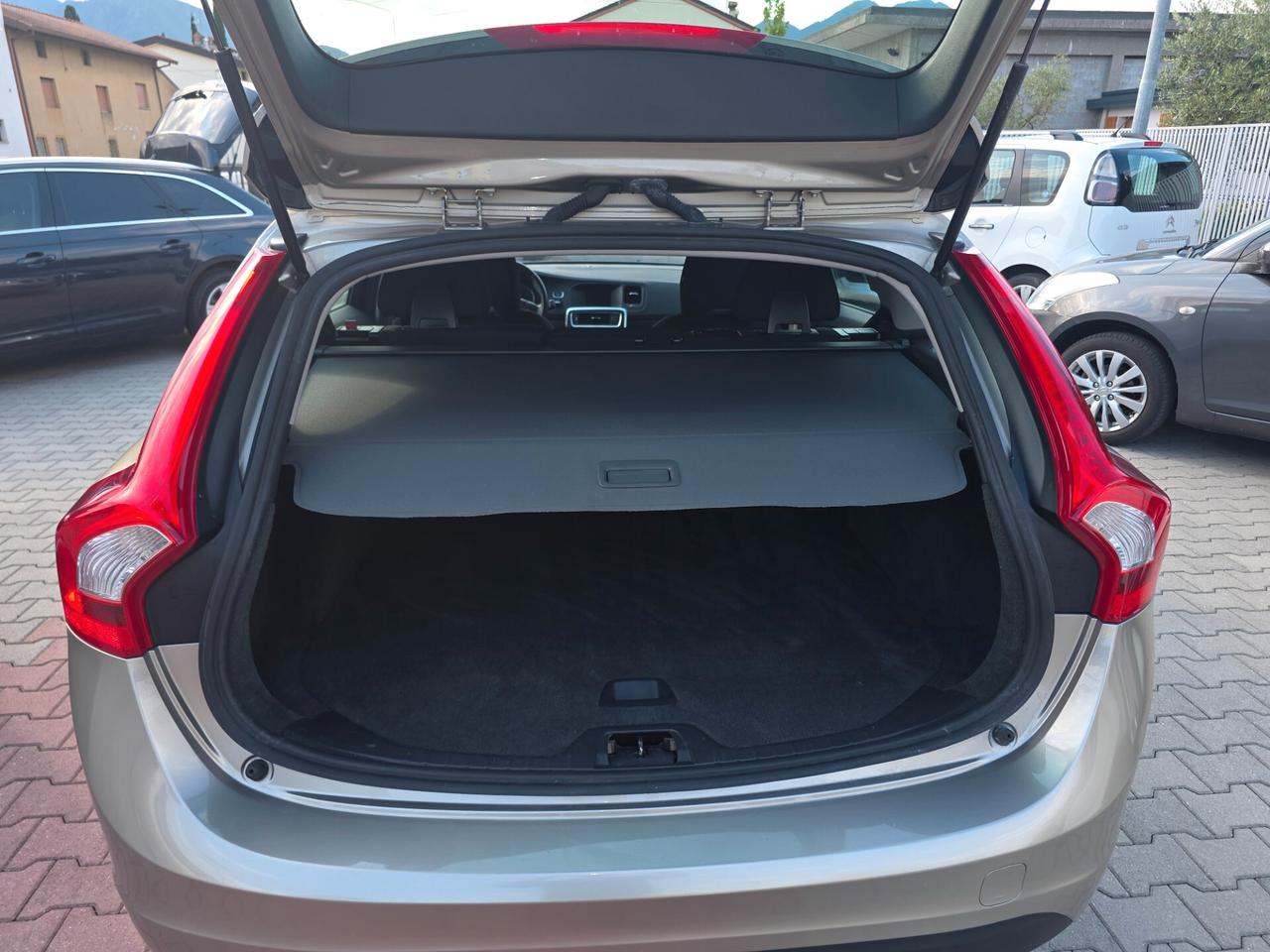 Volvo V60 D2 1.6 115cv Drive perfetta e garantita 12M
