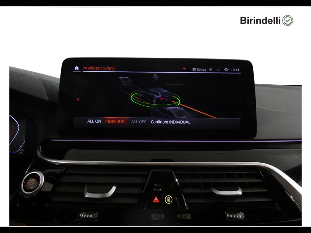 BMW Serie 5(G30/31/F90) - 520d 48V xDrive Touring Msport