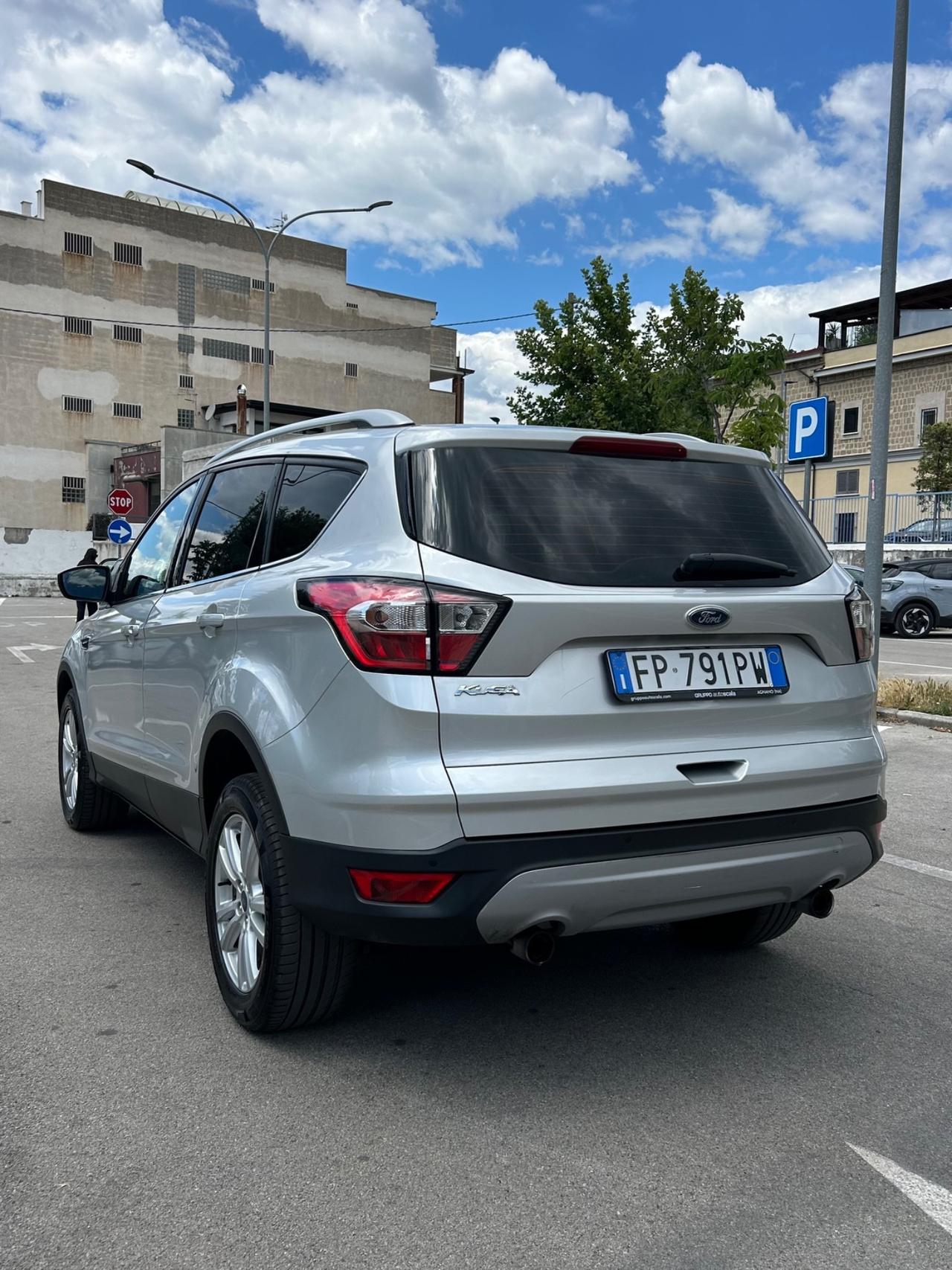 Ford Kuga 1.5 TDCI 120 CV S&S 2WD ST-Line