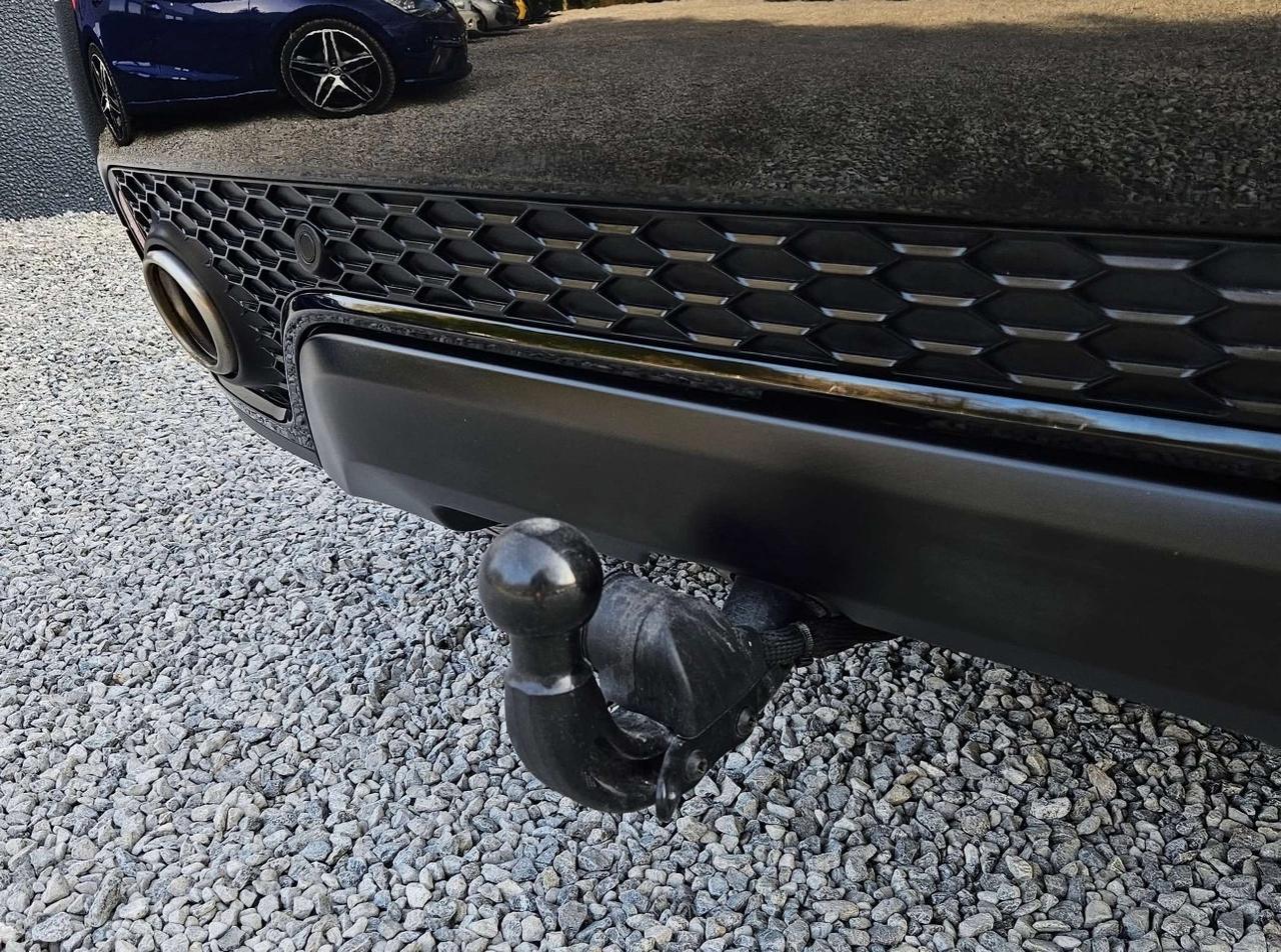 Jaguar E-Pace 2.0 300 CV AWD aut. R-Dynamic SE