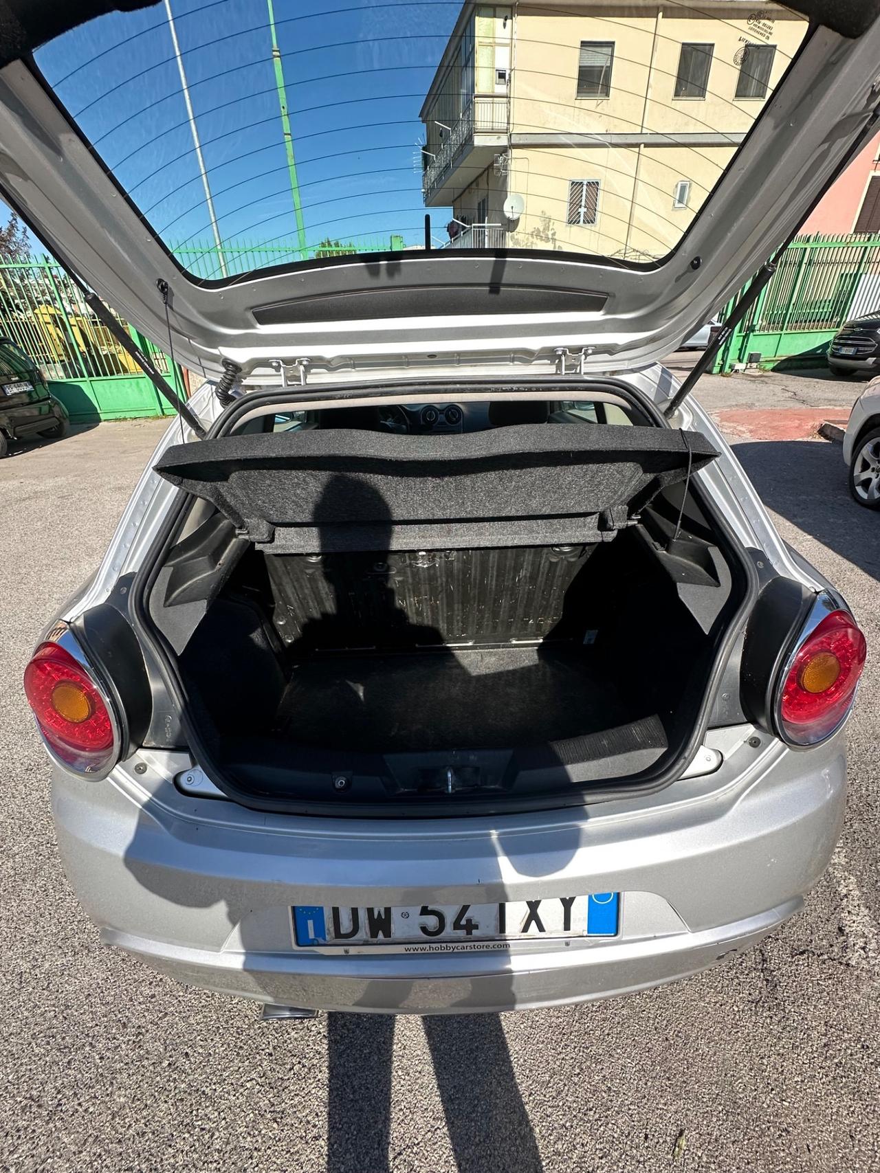 Alfa Romeo MiTo 1.6 JTDm 16V Distinctive Sport Pack