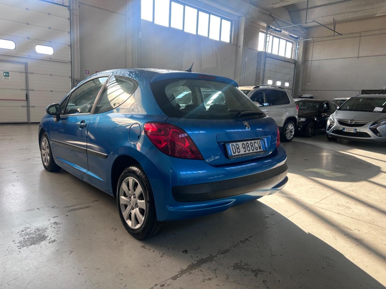 Peugeot 207 1.4 HDi 70CV 3p. ONE Line