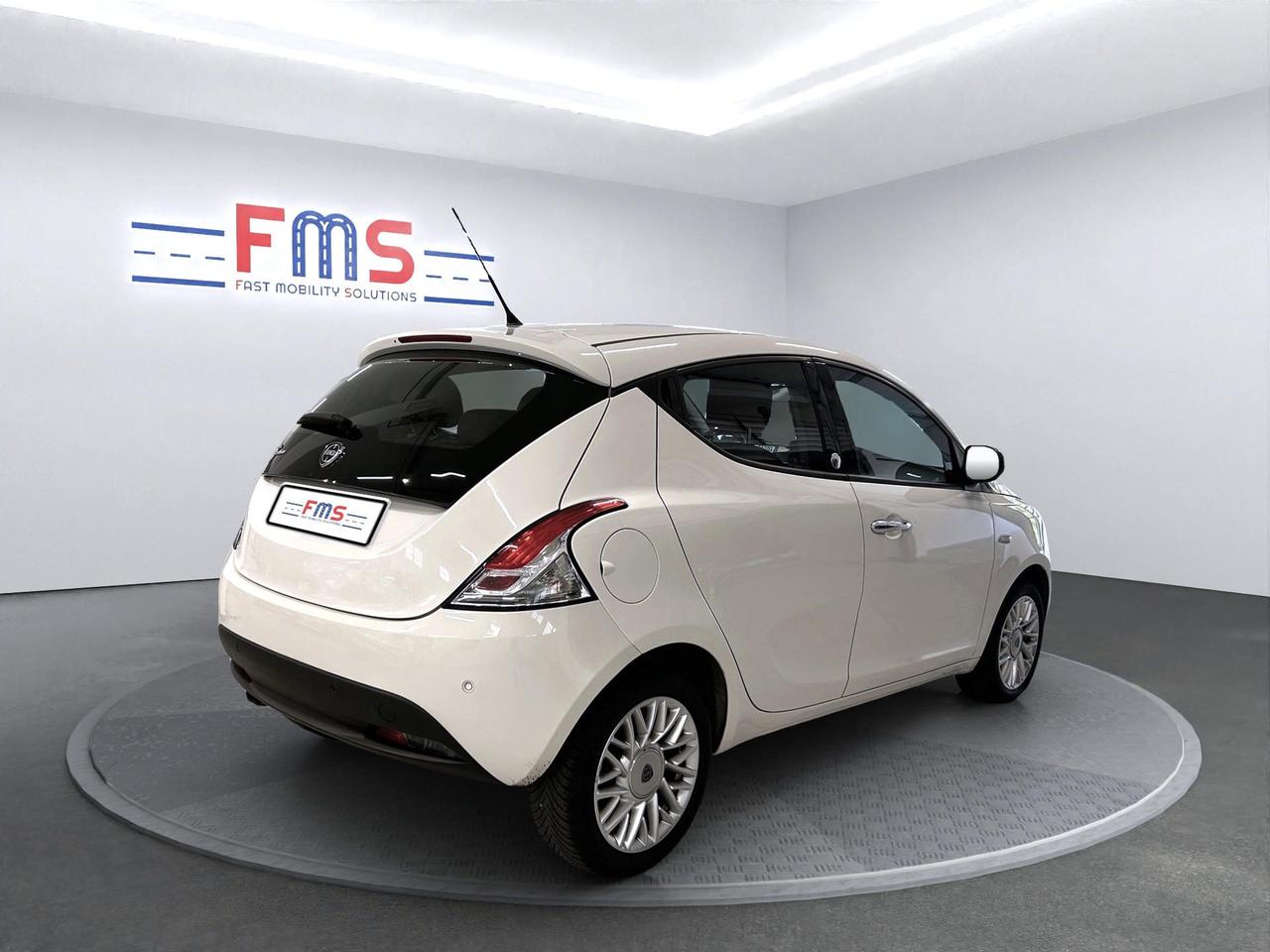 Lancia Ypsilon 1.2 8v Gold c/CL ecochic Gpl 69cv