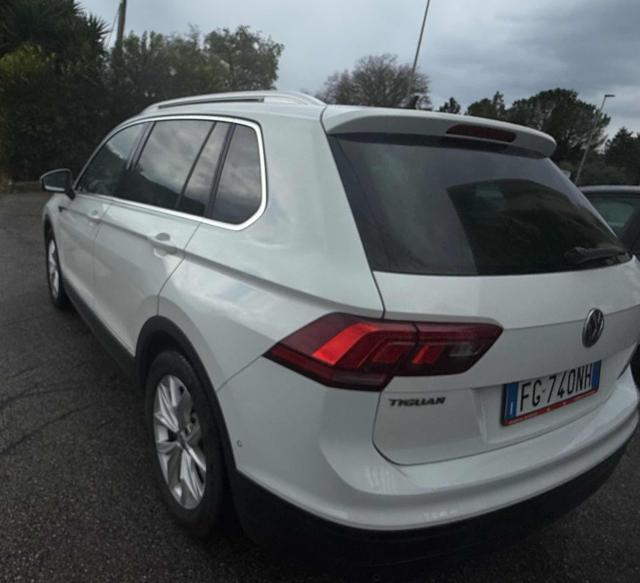 VOLKSWAGEN Tiguan 2.0 TDI SCR Business BlueMotion Technology