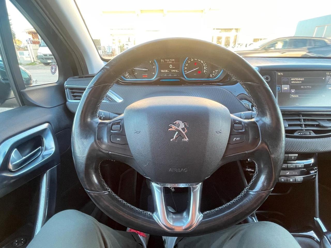 Peugeot 2008 1.6 e-HDi 92 CV Stop&Start Urban Cross