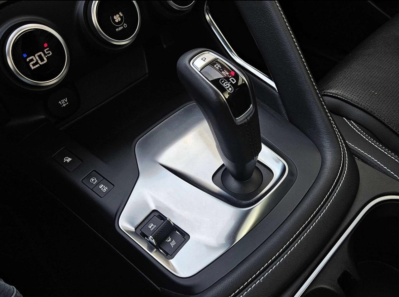 Jaguar E-Pace 2.0 300 CV AWD aut. R-Dynamic SE