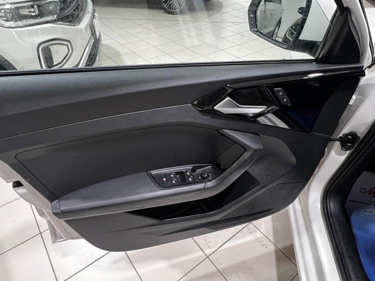 Audi A1 SPB 30 TFSI Identity Black