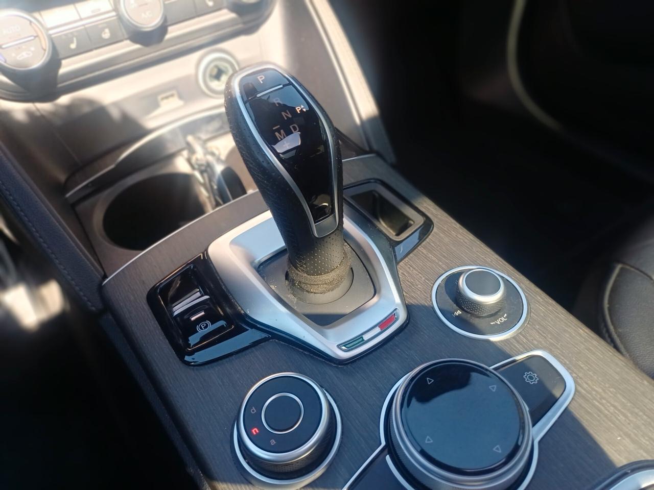 Alfa Romeo Stelvio 2.2 Turbodiesel 210 CV AT8 Q4 Veloce TETTO/PELLE/SEDILI RISCALDABILI/CAMERA/FULL OPTIONAL/