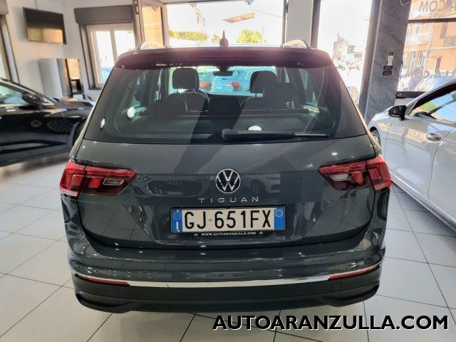 VOLKSWAGEN Tiguan NEW 2.0 TDI 150CV SCR DSG Life - Fari a Led