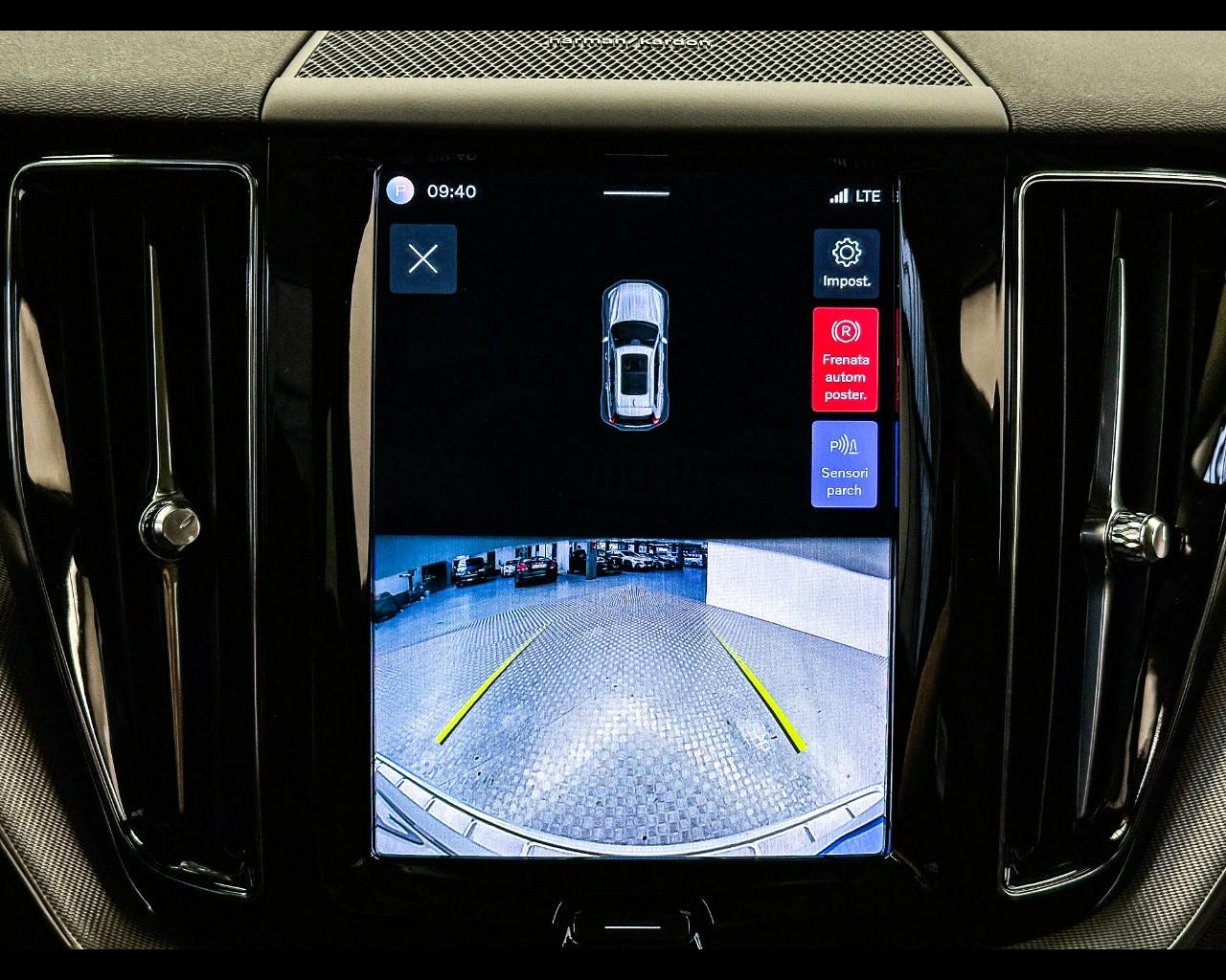 VOLVO XC60 (2017-->) - XC60 B4 (d) AWD automatico Plus Dark