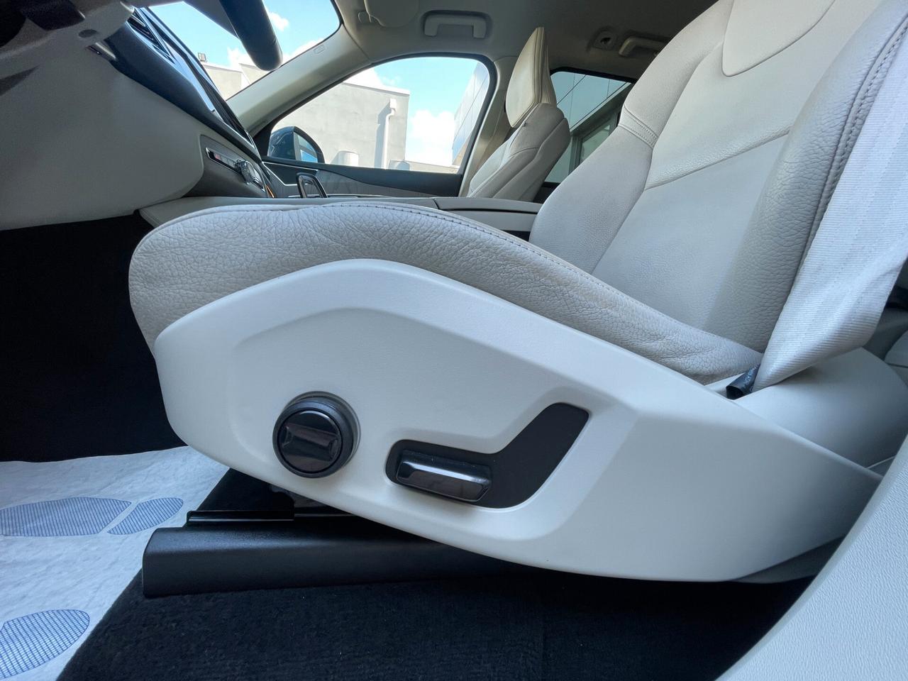 Volvo XC 90 XC90 B5 (d) AWD automatico 7 posti Core