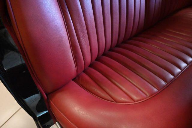 DAIMLER Sovereign 2.5 V8 AUTO GUIDA A DESTRA PERFETTA ITALIANA NUOVA