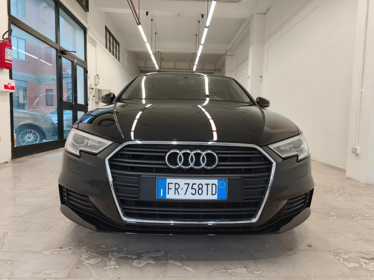 Audi A3 SPB 1.6 tdi S-tronic Navi Xenon Pdc