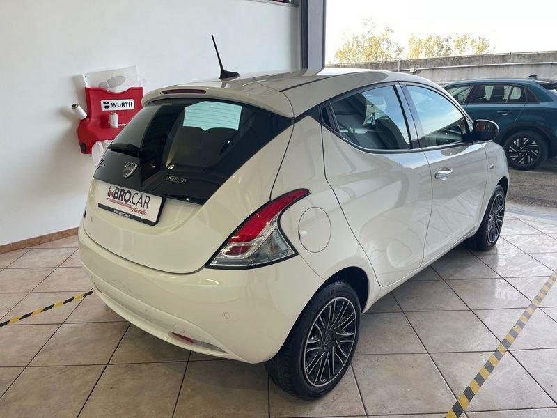 Lancia Ypsilon 1.0 FireFly 70cv S&S Hybrid GOLD PLUS