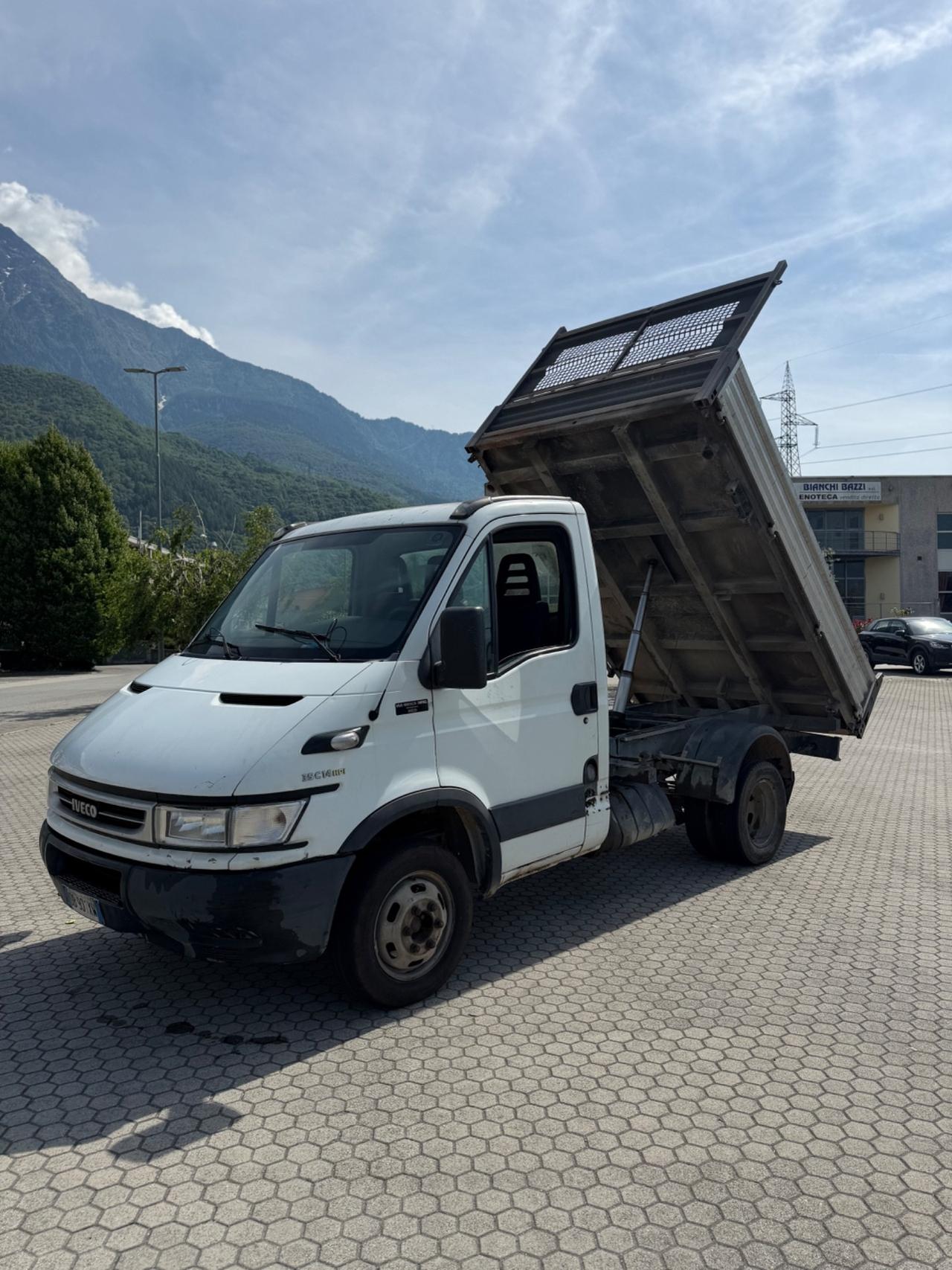 Iveco Daily ribaltabile 3 lati 3.0 cambio 6 marce