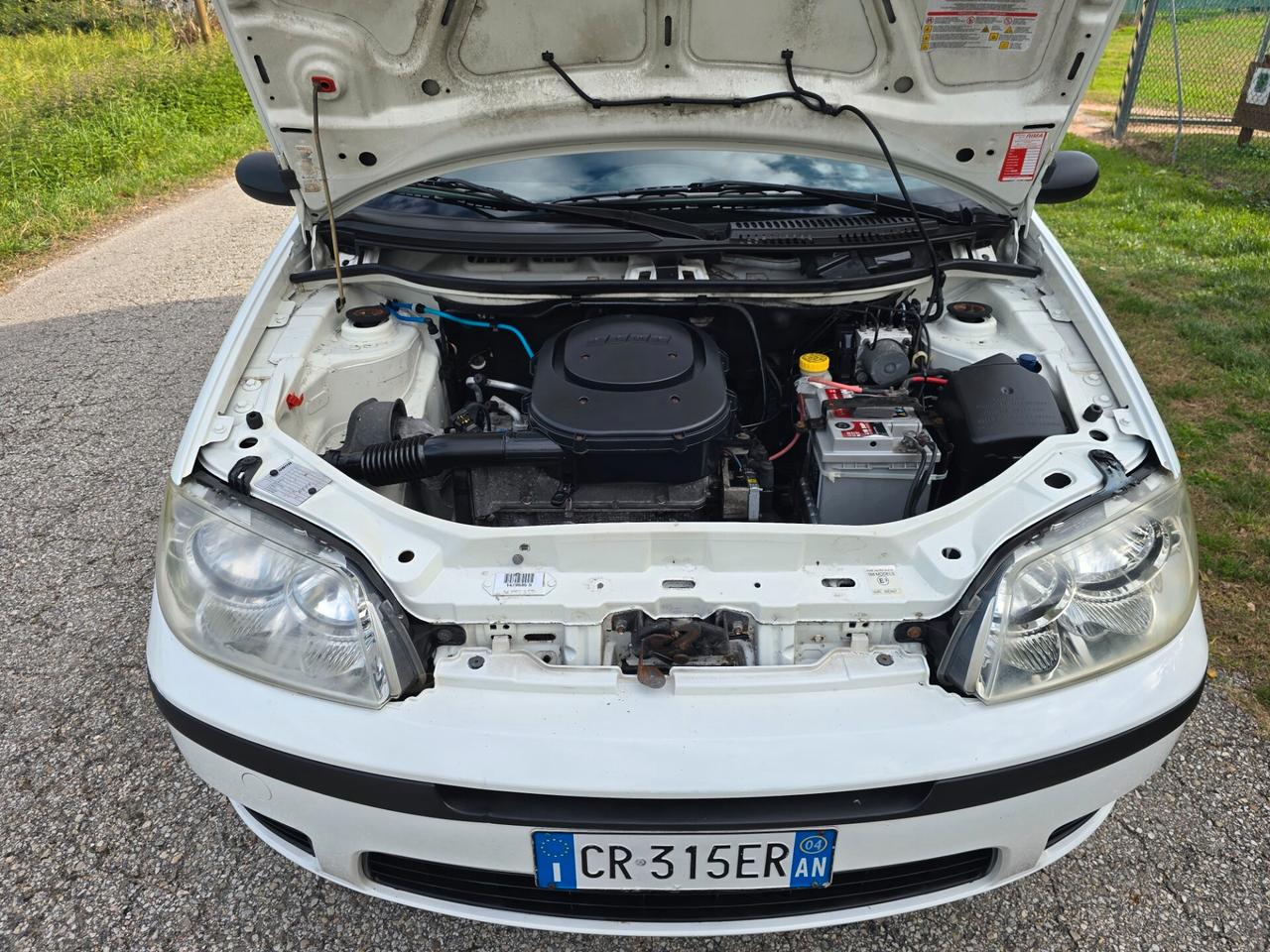 FIAT PUNTO 1.2 BENZINA- GARANZIA- NEOPATENTATI