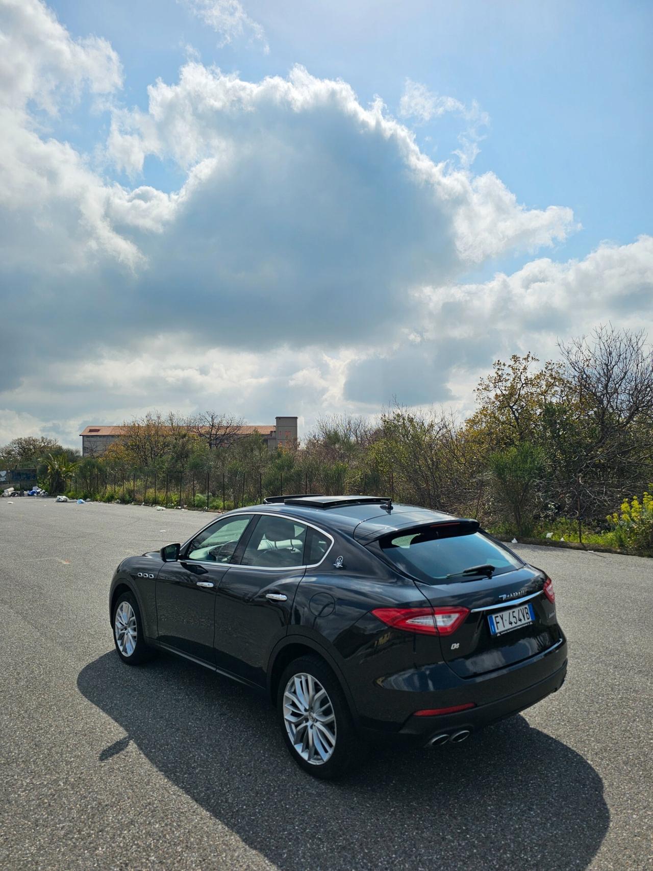 Maserati Levante Gransport 250cv no superbollo tetto apribile