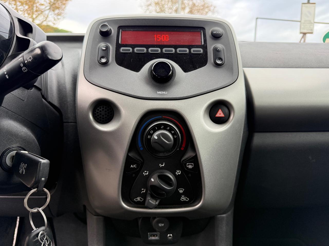 Peugeot 108 VTi 68 5 porte Allure CabrioPDC