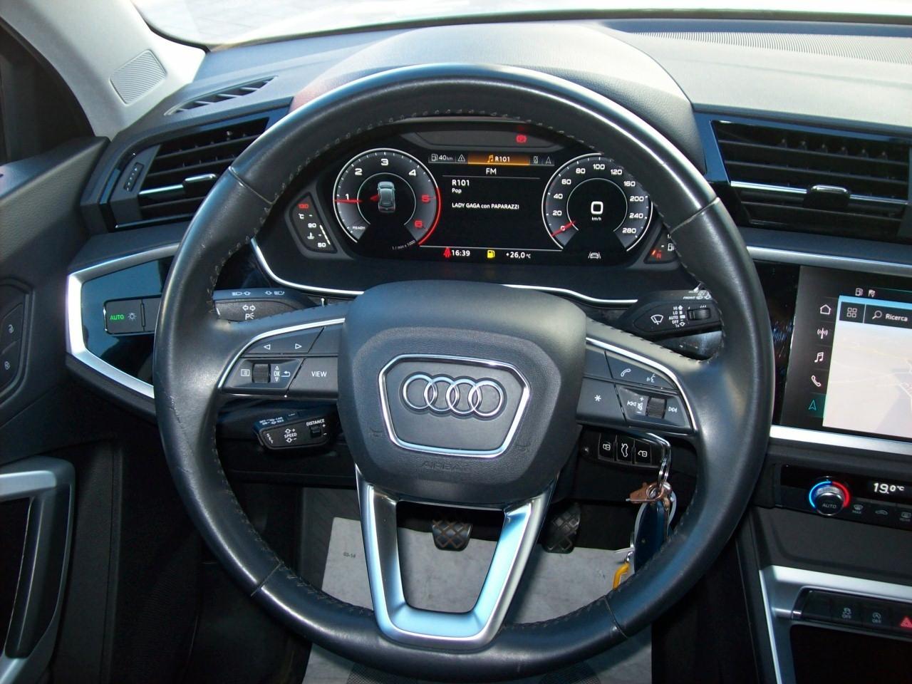 Audi Q3 35 TDI quattro Business Advanced