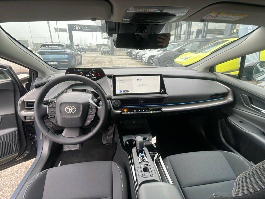 Toyota Prius 2.0 Plug-in Hybrid Active E-CVT