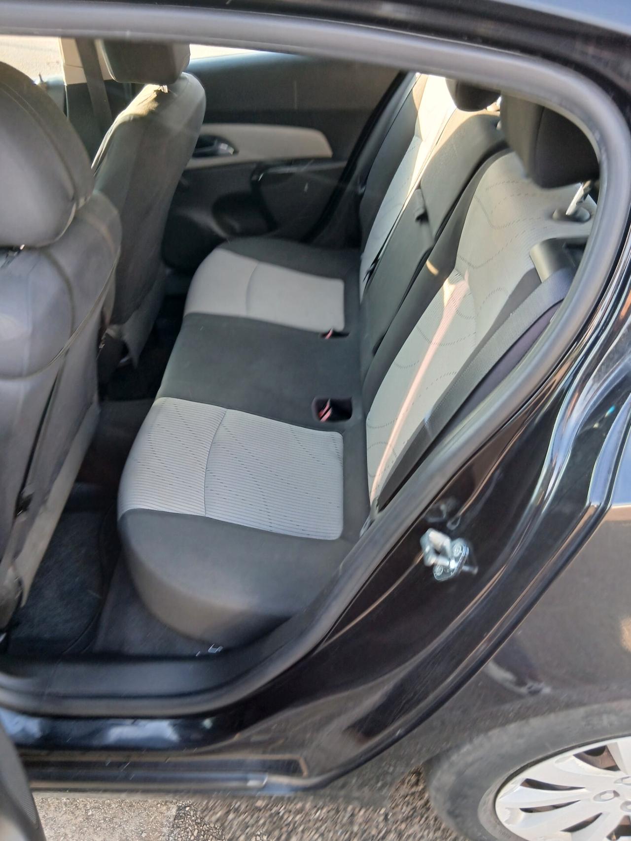 Chevrolet Cruze 1.6 gpl