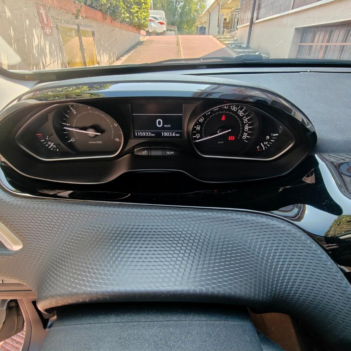 Peugeot 208 BlueHDi 100 S&S 5 porte GT Line