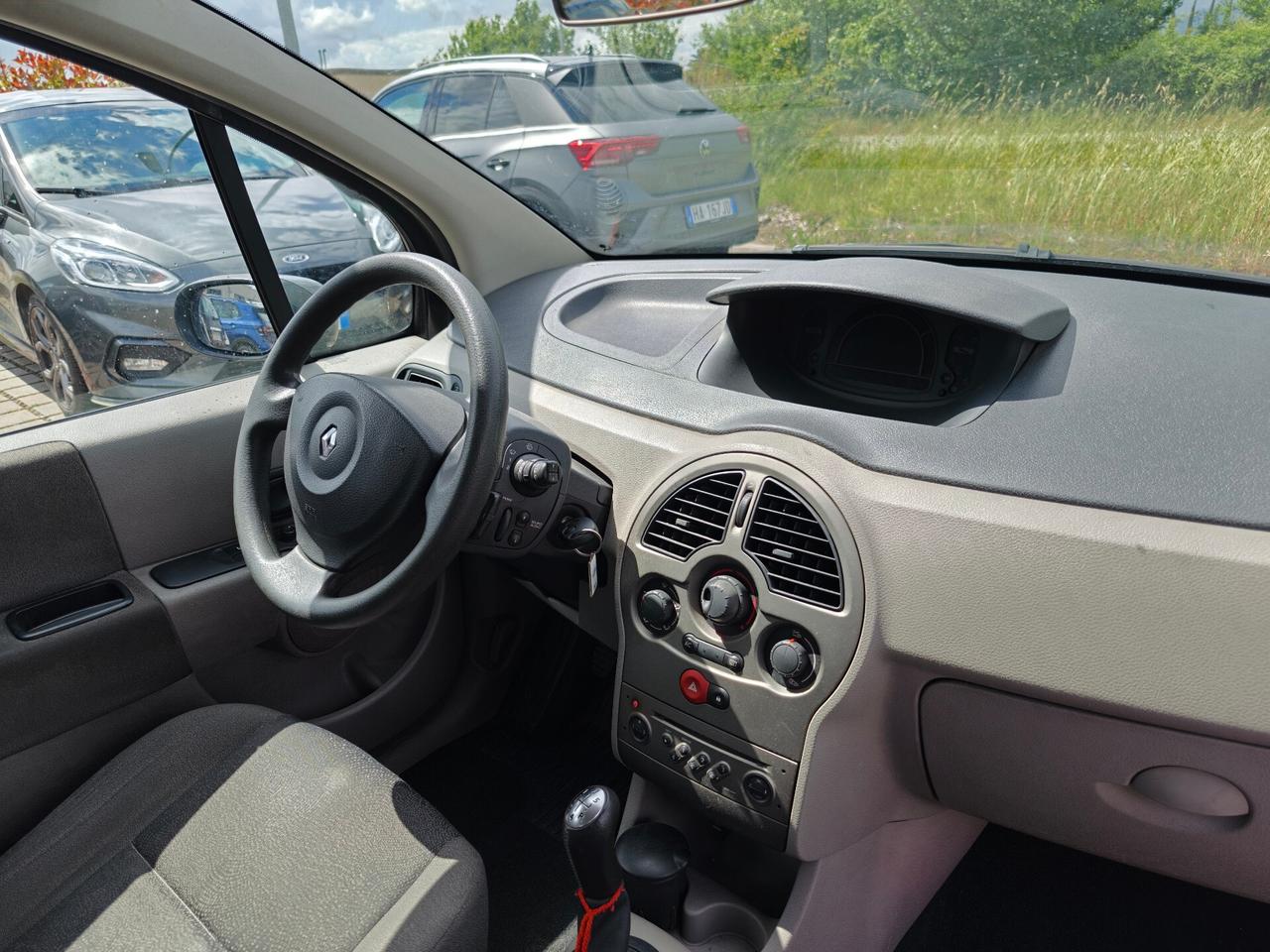 Renault Modus 1.2 16V Confort Authentique