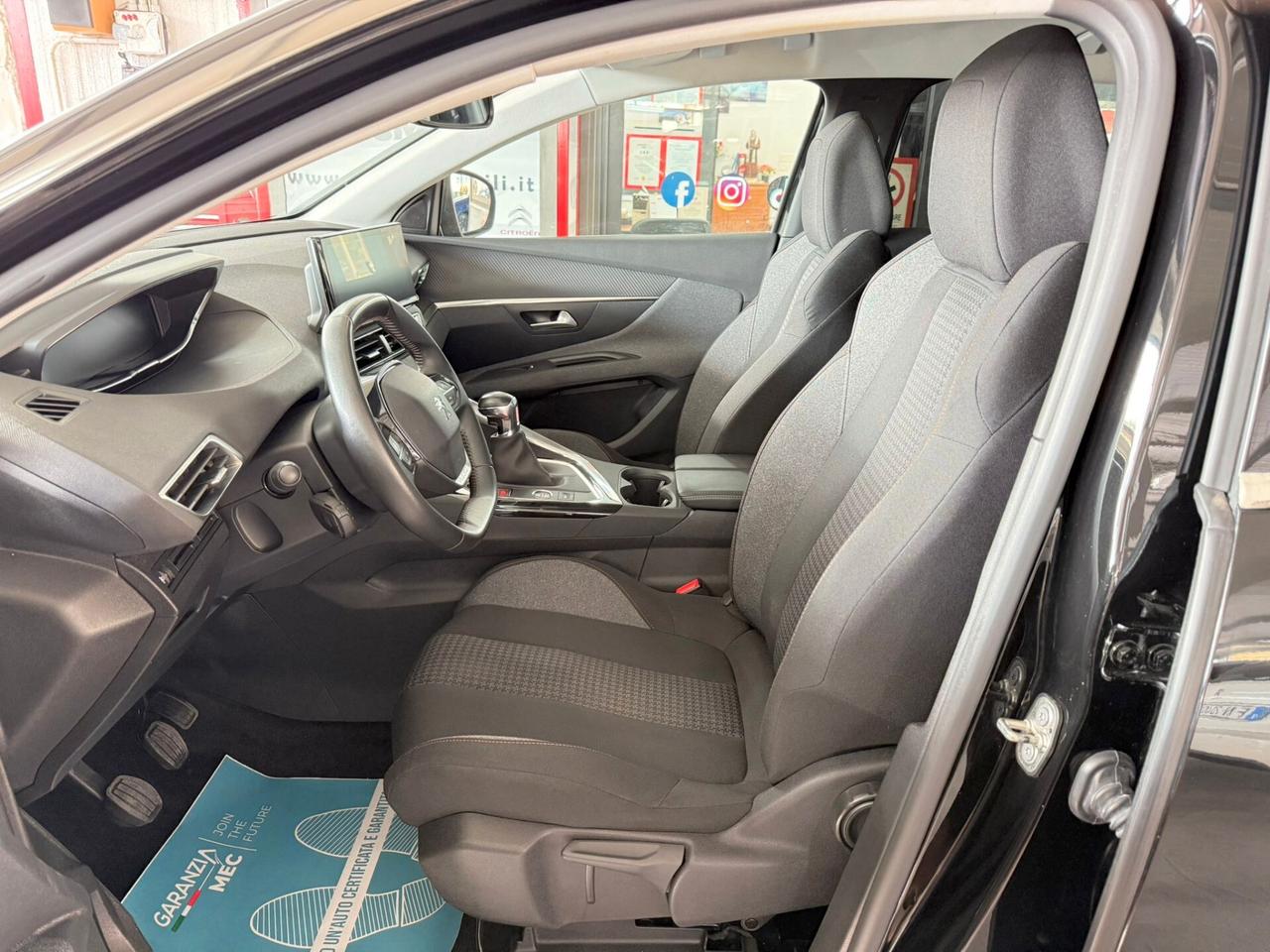 Peugeot 3008 BlueHDi 130 S&S Business