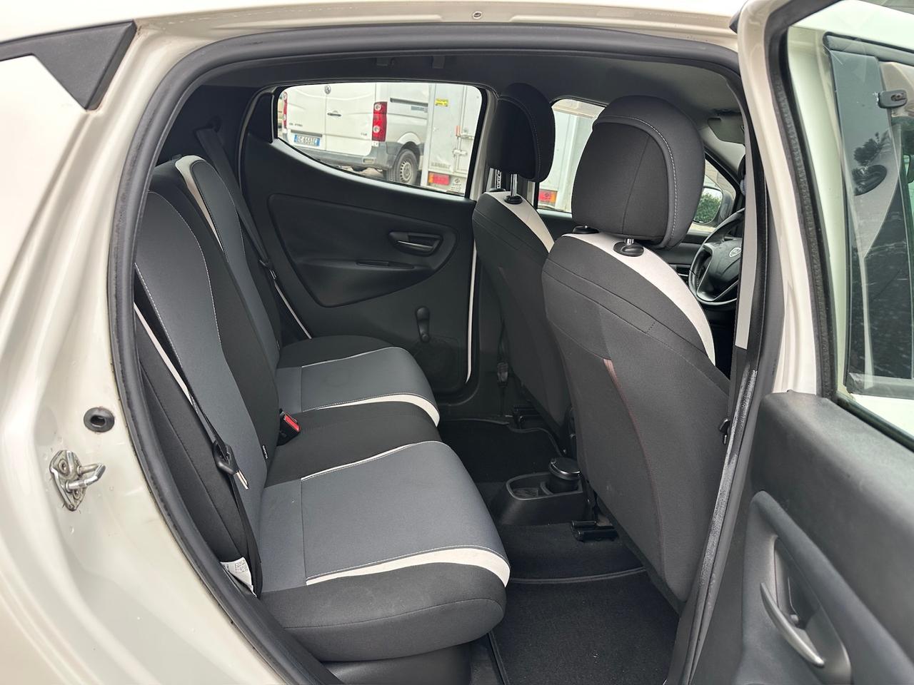 Lancia Ypsilon 0.9 TwinAir 85 CV 5 porte Metano Ecochic Gold